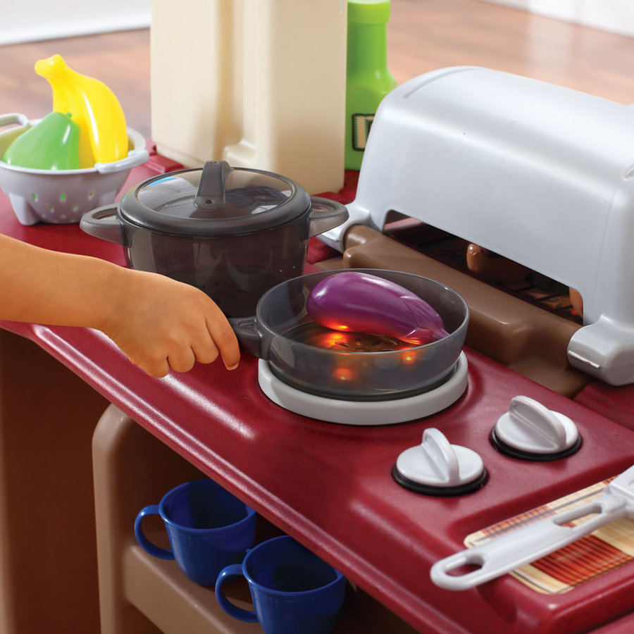grand walk in play kitchen